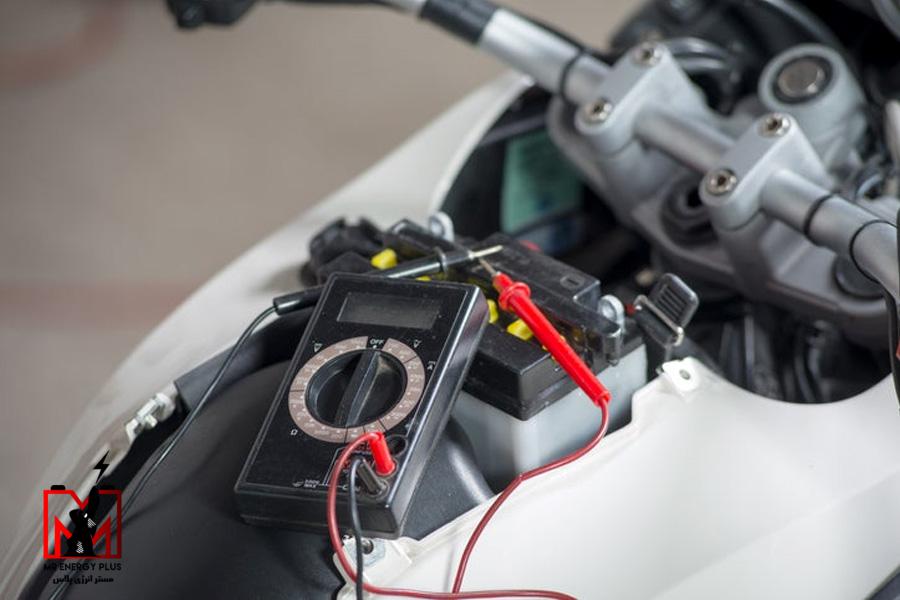 آموزش نصب باتری موتور سیکلت هوندا ۱۲۵